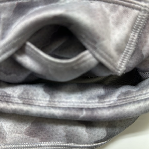 LIKE NEW! Athleta Girl High Rise Printed Chit Chat Tight - Picture 9 of 12